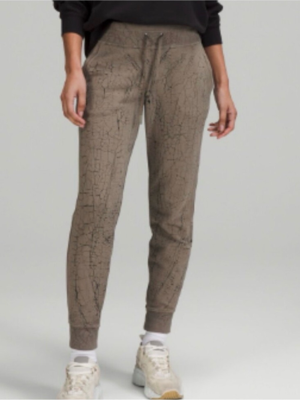LULULEMON Warm Down 7/8 Thread Dye Jogger sweatpants size women’s 4